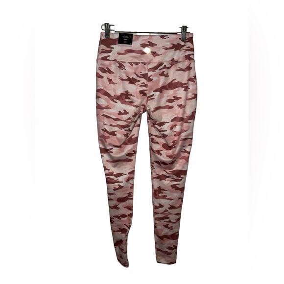 Zelos Pink Camo Below Ankle Leggings Size S NWT - Picture 1 of 3